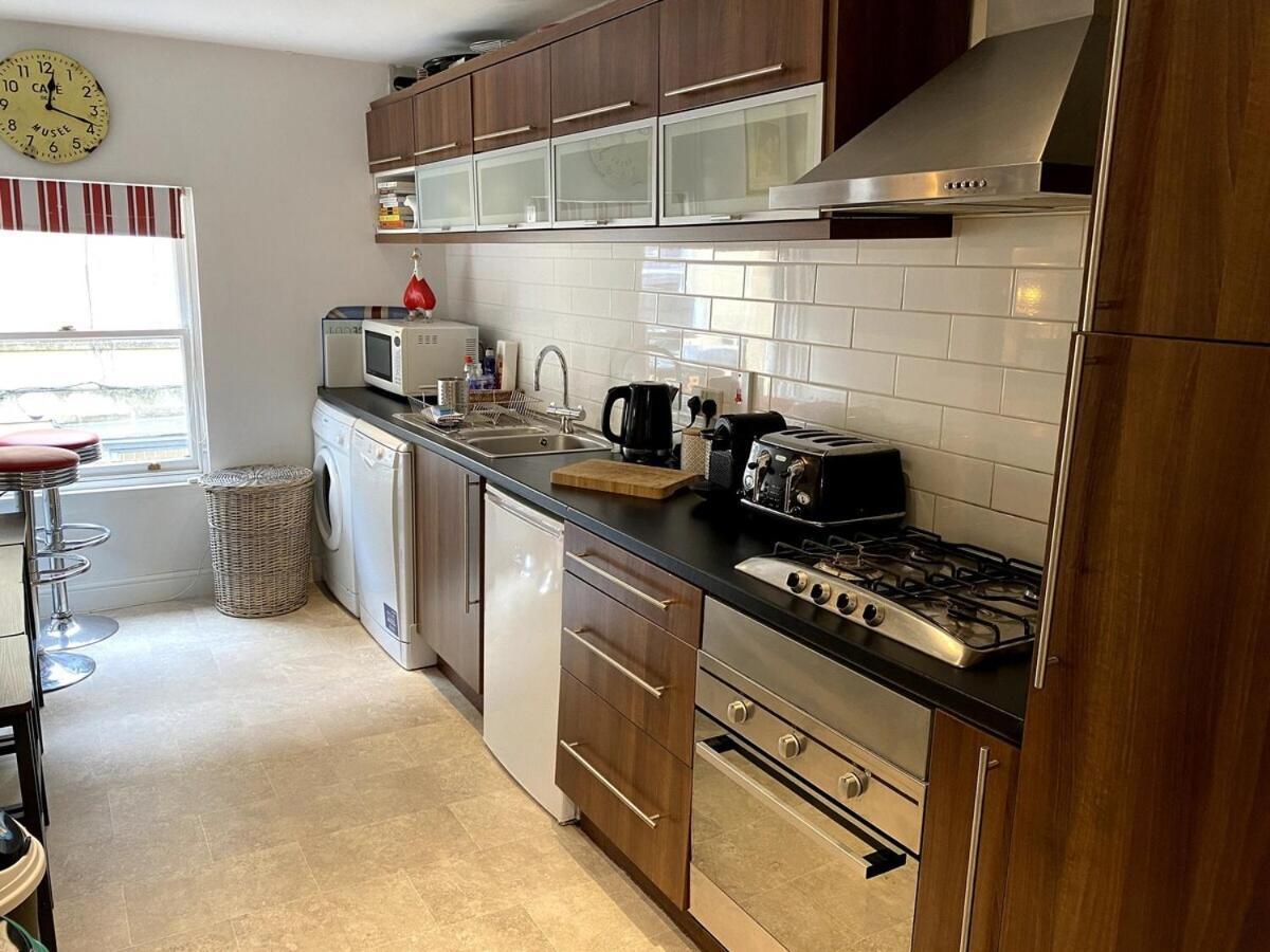 Spacious City Centre Apartment บาธ ภายนอก รูปภาพ