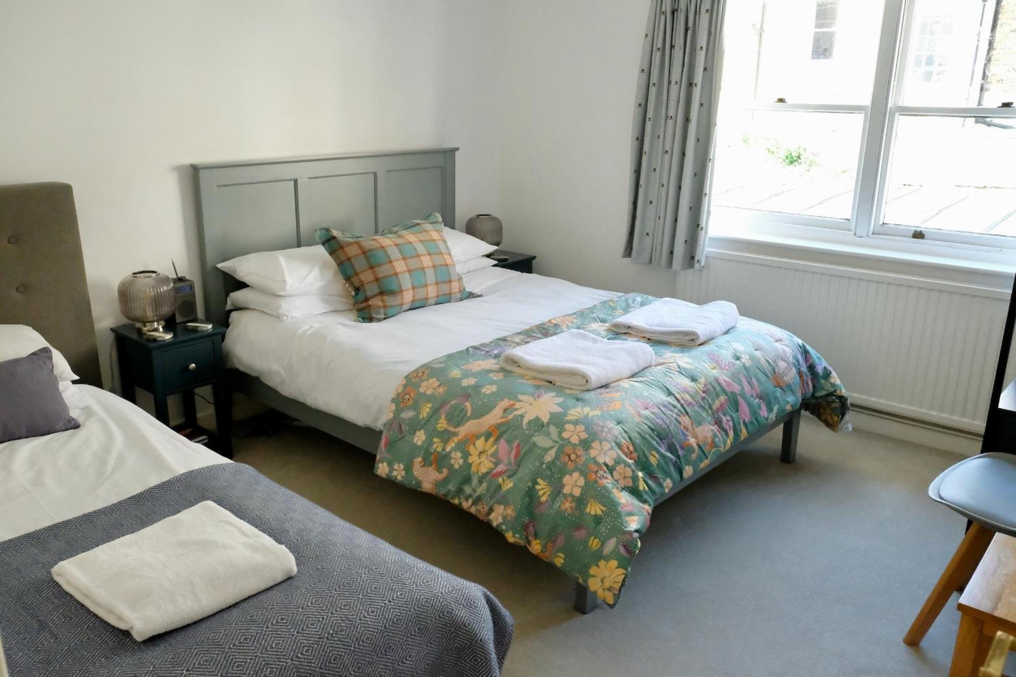 Spacious City Centre Apartment บาธ ภายนอก รูปภาพ