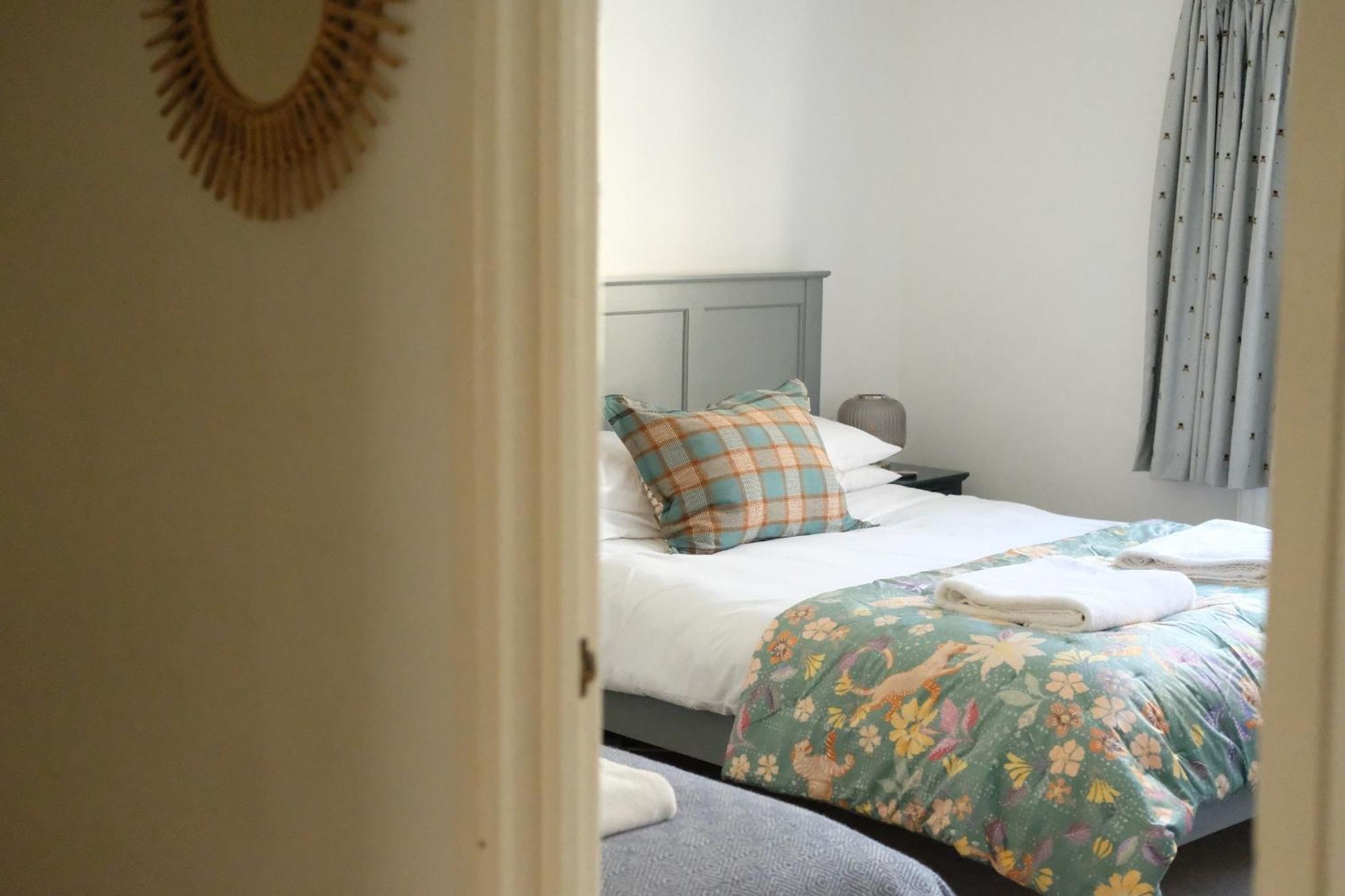 Spacious City Centre Apartment บาธ ภายนอก รูปภาพ