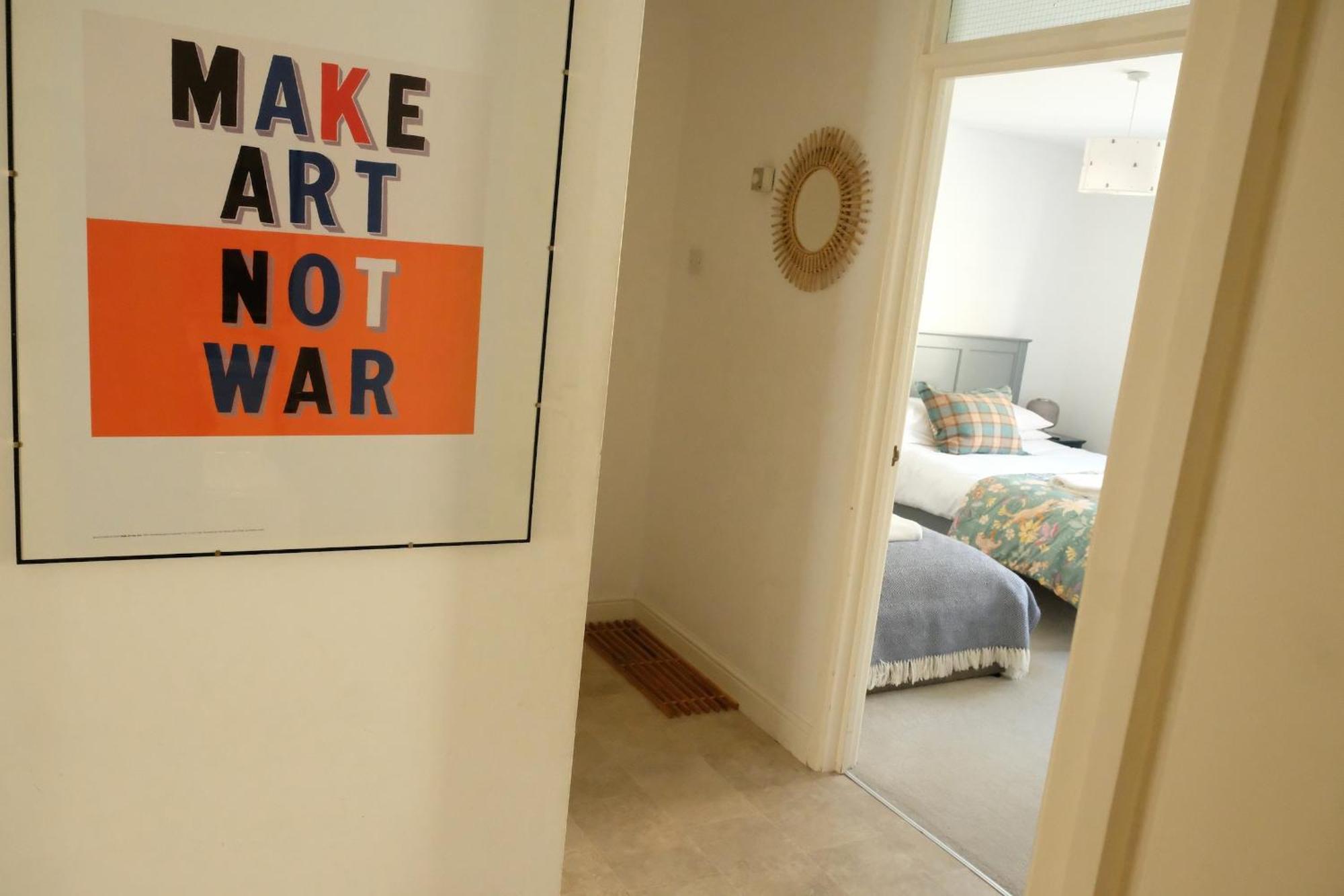 Spacious City Centre Apartment บาธ ภายนอก รูปภาพ