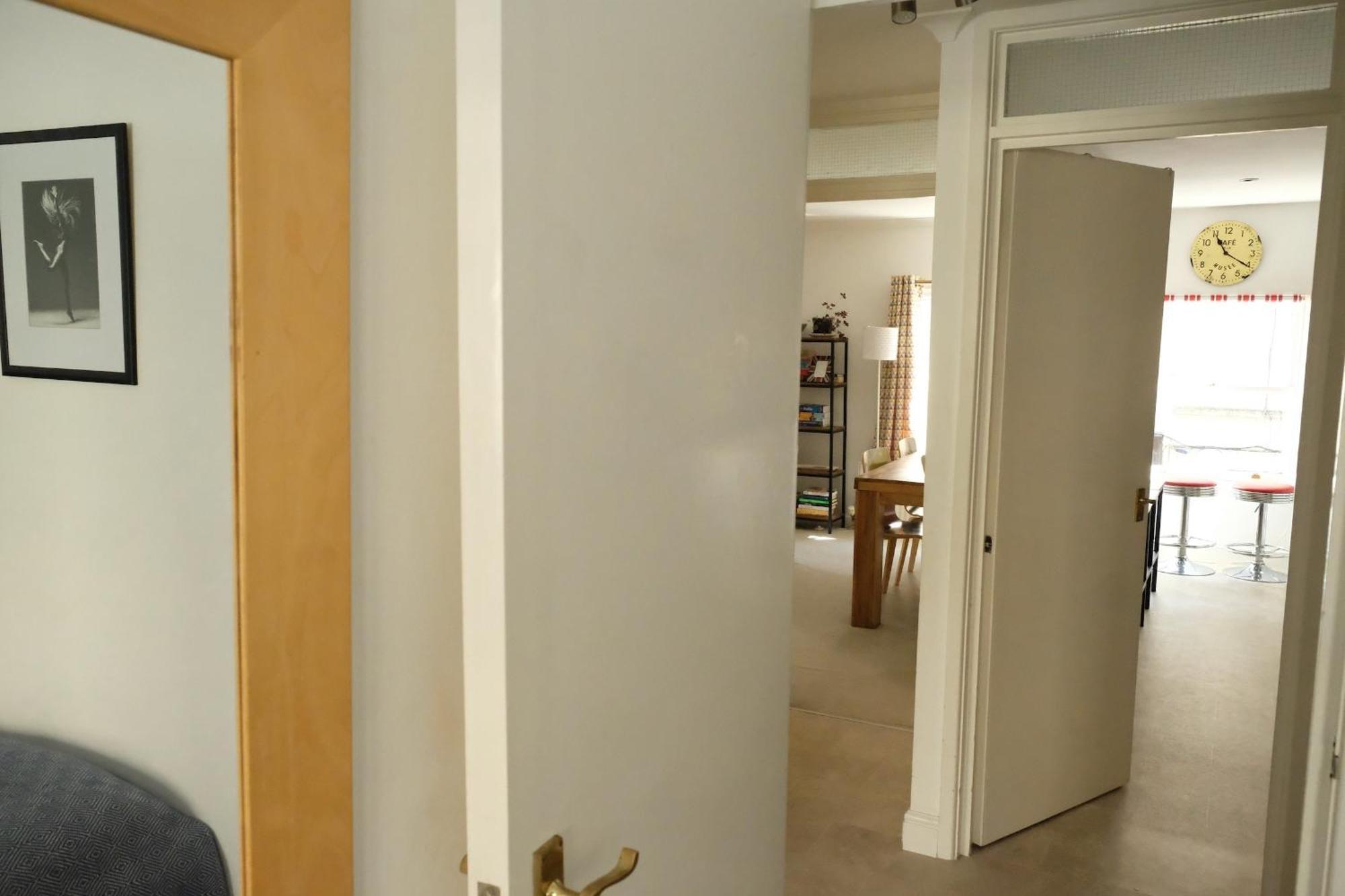 Spacious City Centre Apartment บาธ ภายนอก รูปภาพ